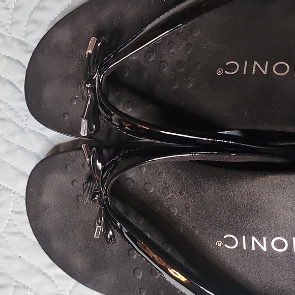 Vionic Bella Bella II Flip Flops Size 7.5 Black Bows With Silver Classy Cute - Picture 16 of 16